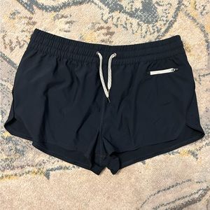 Vuori Dash shorts Size L